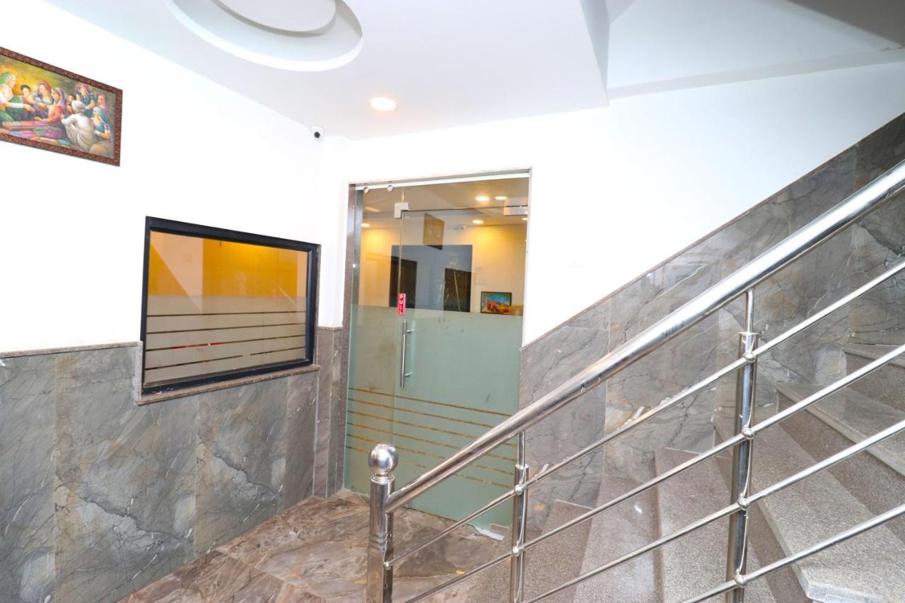 Hotel Belwood Suites - Near New Delhi Airport المظهر الخارجي الصورة