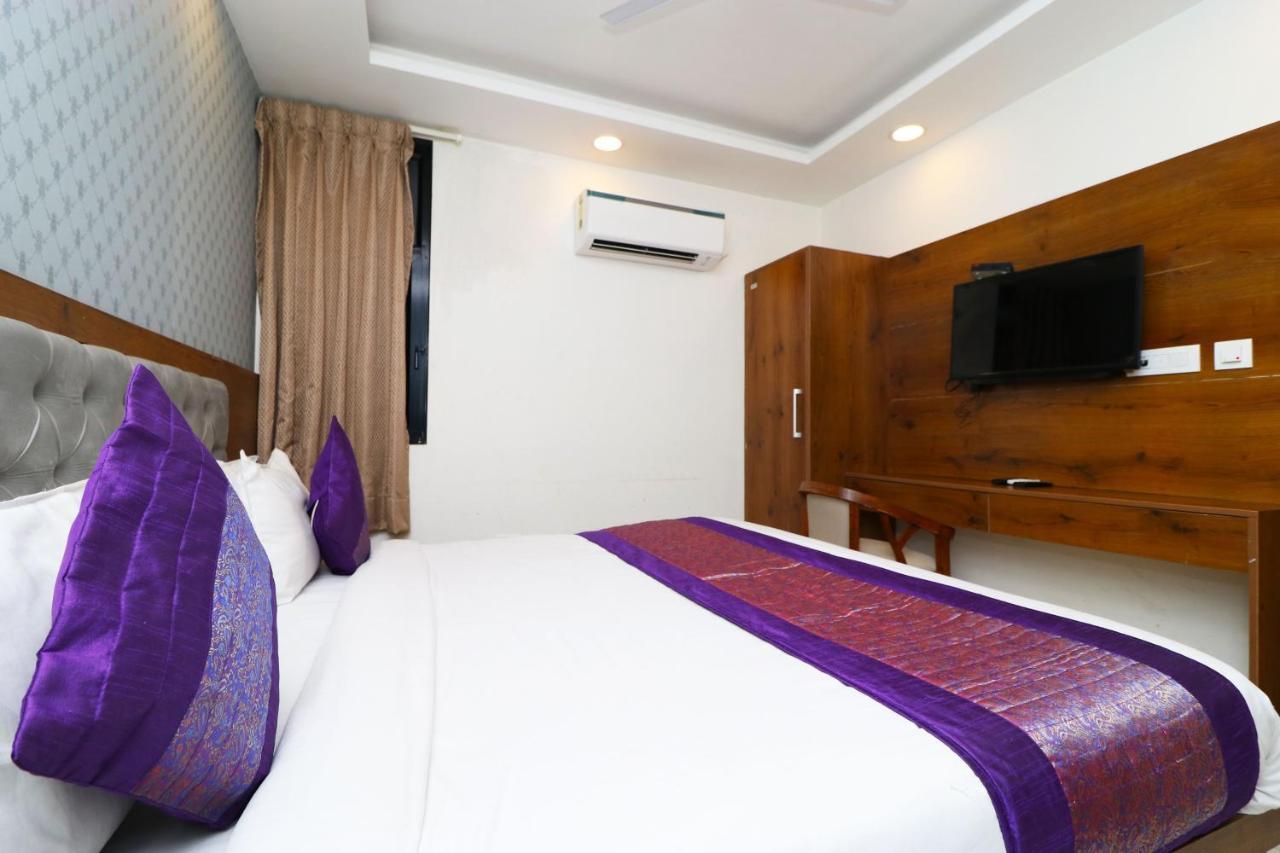 Hotel Belwood Suites - Near New Delhi Airport المظهر الخارجي الصورة