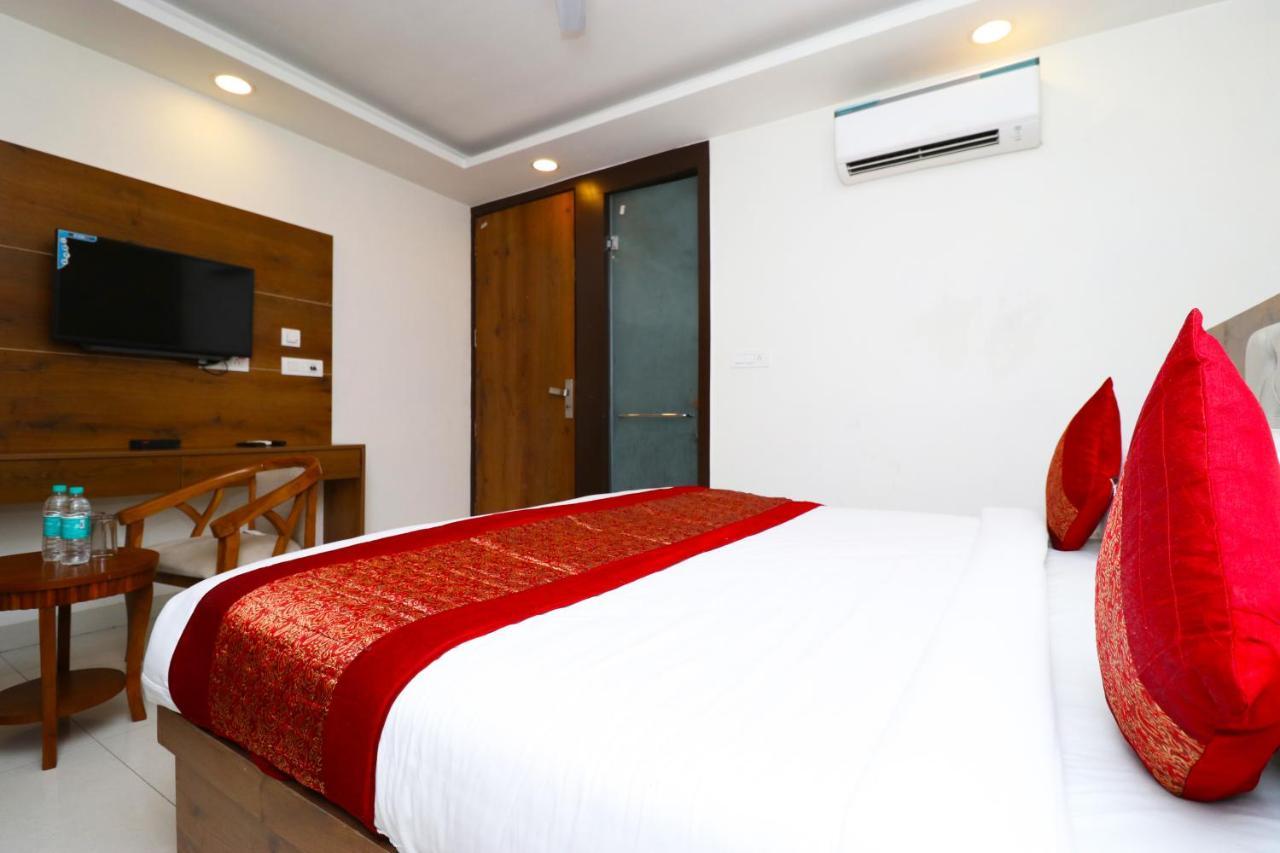 Hotel Belwood Suites - Near New Delhi Airport المظهر الخارجي الصورة