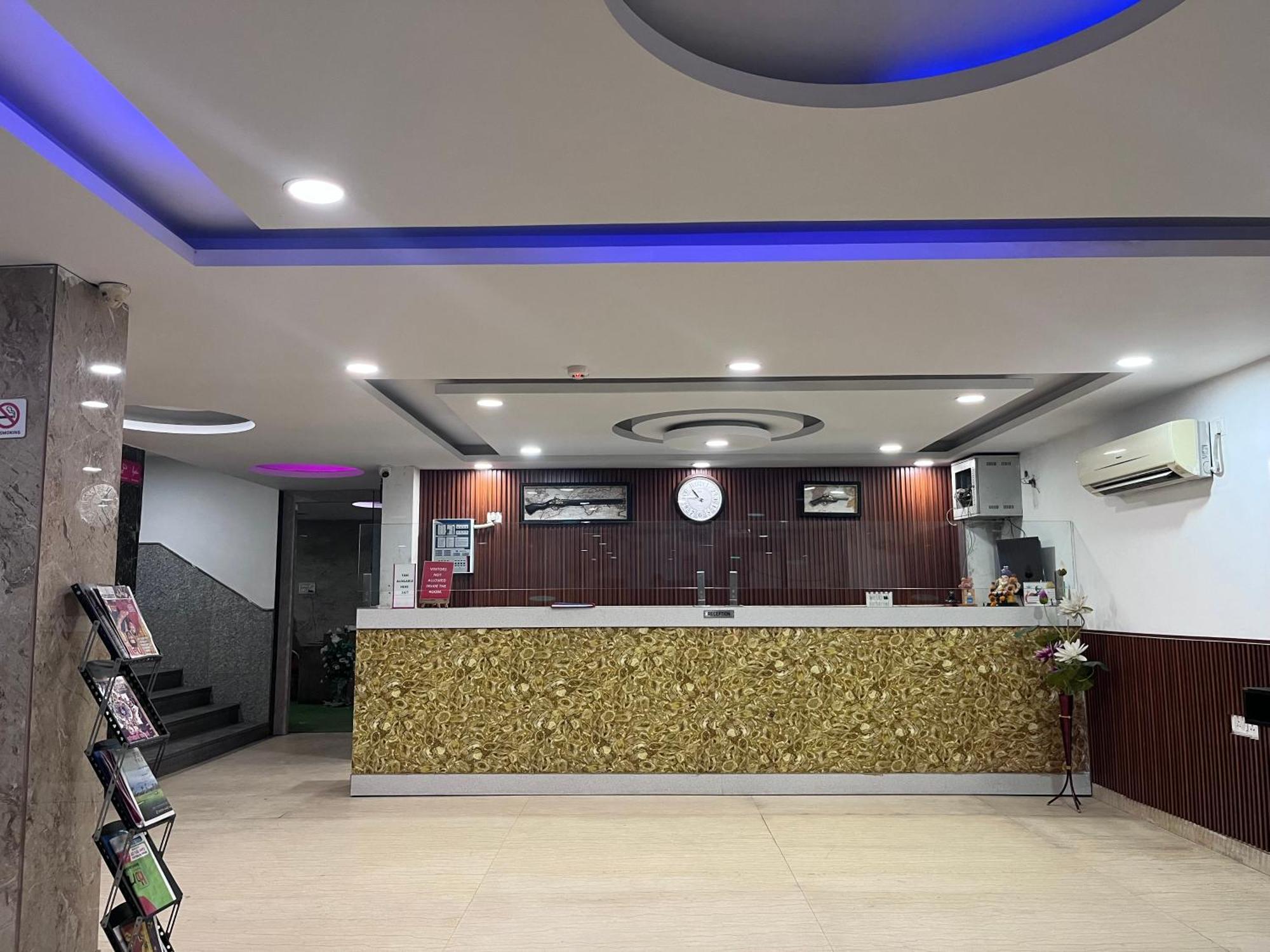 Hotel Belwood Suites - Near New Delhi Airport المظهر الخارجي الصورة