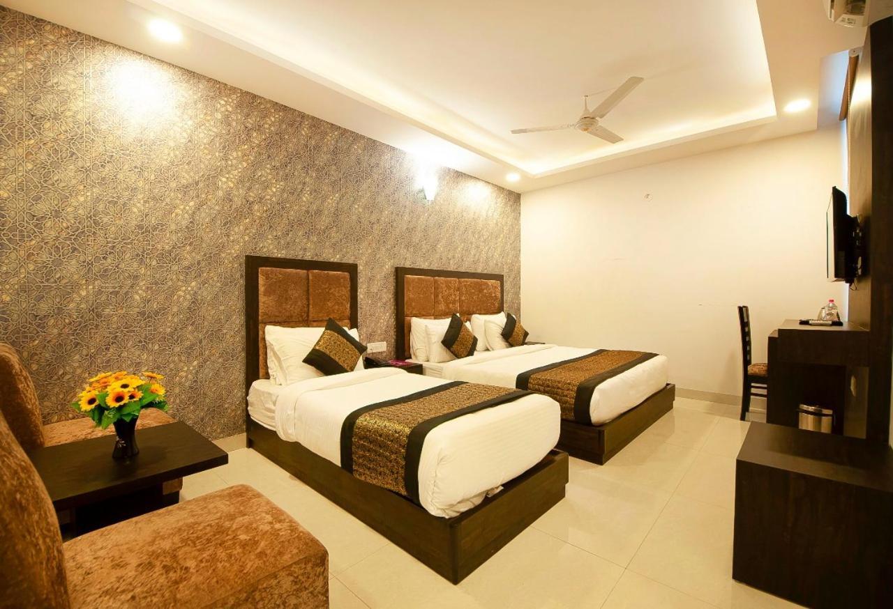 Hotel Belwood Suites - Near New Delhi Airport المظهر الخارجي الصورة